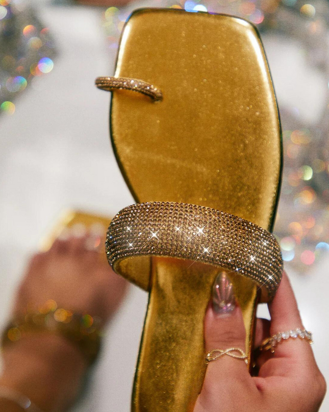Rhinestone Toe Ring Flat Sandals -Golden