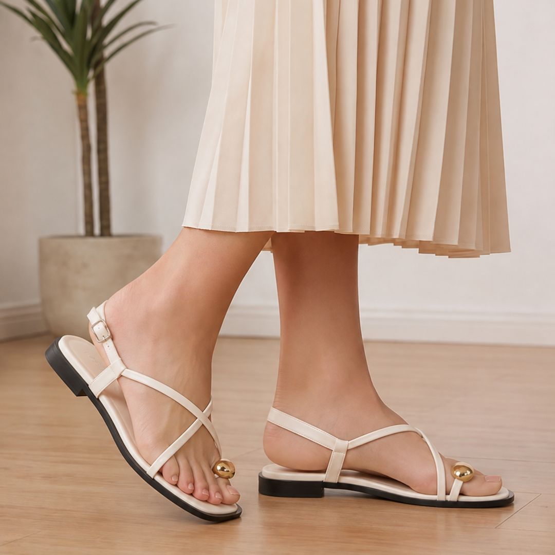 Aurelia Gold Toe Ring Sandals - White