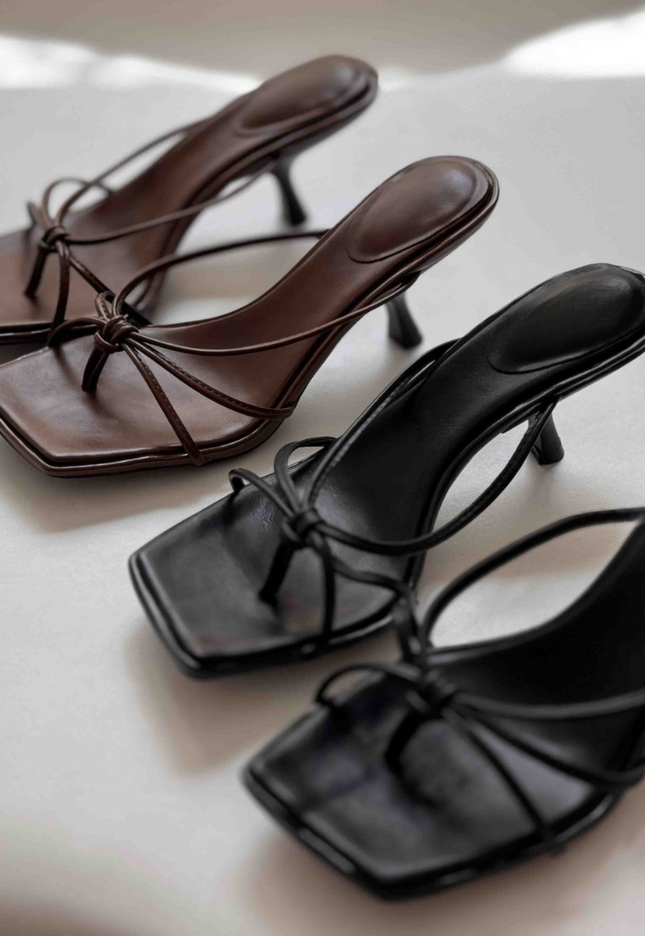 Luxe Knot Mules Leemon Pakistan
