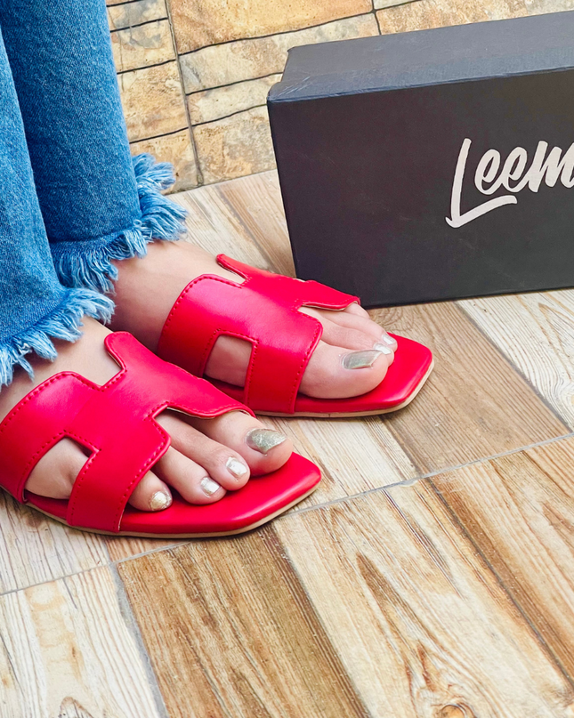 Red Dawn Women's Flat Sandal