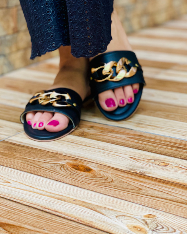 Charm Chain Flat Sandals - Black