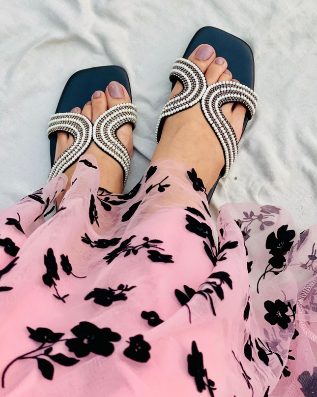 Faux Pearls Flat Sandals- Black